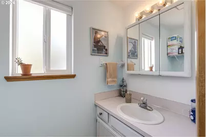 515 SE Palmer Ln, Dayton, OR 97114 - Photo 10