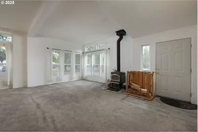 15728 Eastwind Ct, La Pine, OR 97739 - Photo 6