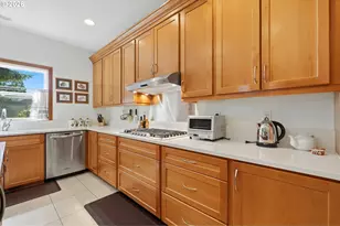1616 SE 87th Ave, Portland, OR 97216 - Photo 22