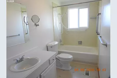 1415 Thompson Rd, Woodburn, OR 97071 - Photo 8