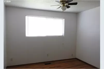 1415 Thompson Rd, Woodburn, OR 97071 - Photo 12