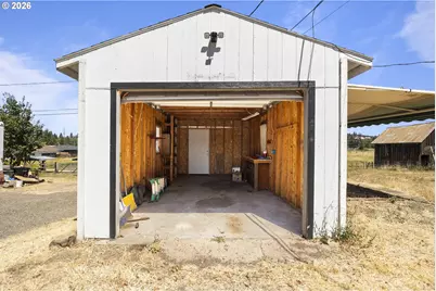 135 E Broadway St, Goldendale, WA 98620 - Photo 24