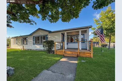 1002 Broadway St, Baker City, OR 97814 - Photo 1