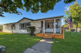 1002 Broadway St, Baker City, OR 97814 - Photo 1