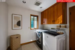 2445 SW Montgomery Dr, Portland, OR 97201 - Photo 16