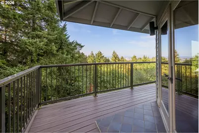 2445 SW Montgomery Dr, Portland, OR 97201 - Photo 30