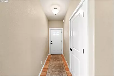 1795 NE Rocky Dr, Roseburg, OR 97470 - Photo 30