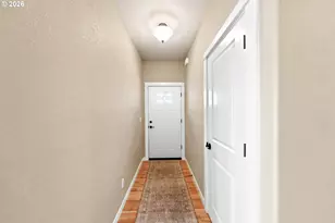 1795 NE Rocky Dr, Roseburg, OR 97470 - Photo 30