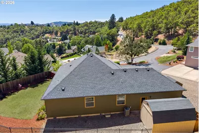 1795 NE Rocky Dr, Roseburg, OR 97470 - Photo 44