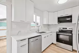 1409 31st Ave, Longview, WA 98632 - Photo 2