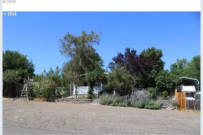707 Harrison St, Wasco, OR 97065 - Photo 2