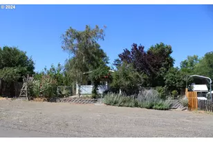 707 Harrison St, Wasco, OR 97065 - Photo 2