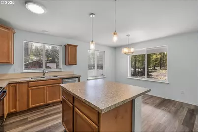 11421 Burlwood Dr, La Pine, OR 97739 - Photo 8