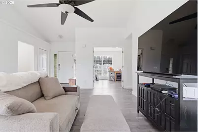 5535 NW Jackson St, Camas, WA 98607 - Photo 4