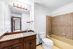 13215 SW 31st St, Beaverton, OR 97008 - Photo 38
