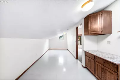 13215 SW 31st St, Beaverton, OR 97008 - Photo 36