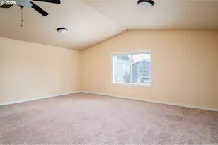 17550 SW Vanguard Ln, Beaverton, OR 97007 - Photo 34