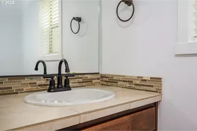 17550 SW Vanguard Ln, Beaverton, OR 97007 - Photo 38