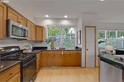 10774 SW Adele Dr, Portland, OR 97225 - Photo 12