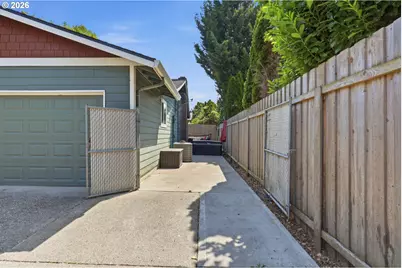 10011 NW 27th Ave, Vancouver, WA 98685 - Photo 32