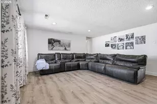 10011 NW 27th Ave, Vancouver, WA 98685 - Photo 2