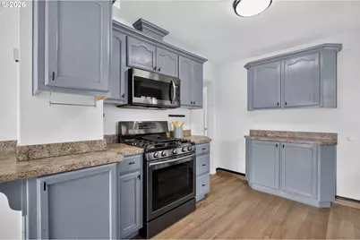 2275 Center St NE, Salem, OR 97301 - Photo 8