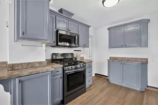 2275 Center St NE, Salem, OR 97301 - Photo 8