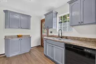 2275 Center St NE, Salem, OR 97301 - Photo 10