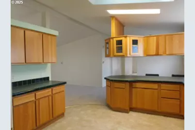 145 River Rd, Junction City, OR 97448 - Photo 16