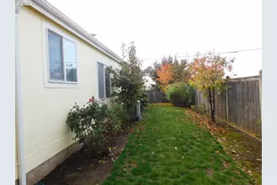 145 River Rd, Junction City, OR 97448 - Photo 8