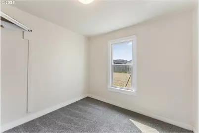 643 SE Parrott St, Roseburg, OR 97470 - Photo 10