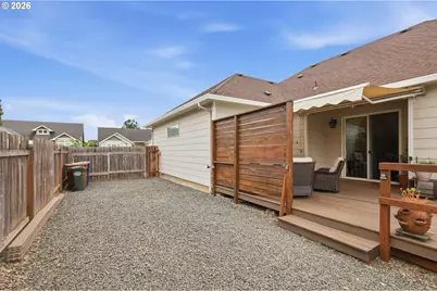 1046 Green Meadows Ave, Junction City, OR 97448 - Photo 26