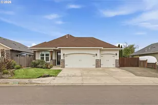 1046 Green Meadows Ave, Junction City, OR 97448 - Photo 32