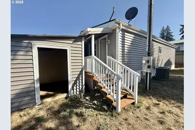 373 Hayhurst Rd, Yoncalla, OR 97499 - Photo 18