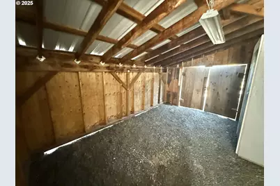 373 Hayhurst Rd, Yoncalla, OR 97499 - Photo 20