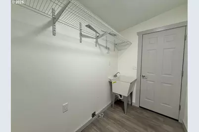 373 Hayhurst Rd, Yoncalla, OR 97499 - Photo 24