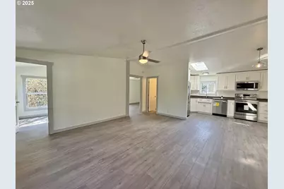 373 Hayhurst Rd, Yoncalla, OR 97499 - Photo 8