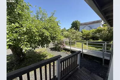 373 Hayhurst Rd, Yoncalla, OR 97499 - Photo 26