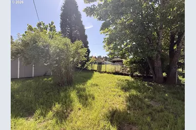 373 Hayhurst Rd, Yoncalla, OR 97499 - Photo 32