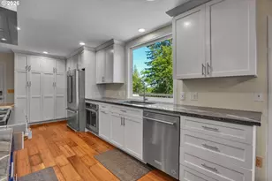 13290 SW Menlor Ln, Tigard, OR 97223 - Photo 8