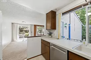 2883 Timberline Dr, Eugene, OR 97405 - Photo 12