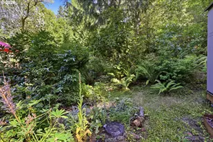 2883 Timberline Dr, Eugene, OR 97405 - Photo 38
