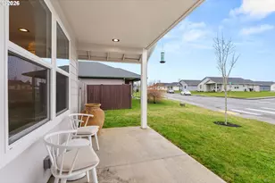 412 Herren Ave, Winlock, WA 98596 - Photo 2