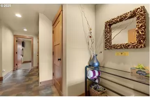 132 E Surfcrest Ave, Cannon Beach, OR 97110 - Photo 4