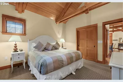 132 E Surfcrest Ave, Cannon Beach, OR 97110 - Photo 20