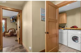 132 E Surfcrest Ave, Cannon Beach, OR 97110 - Photo 6