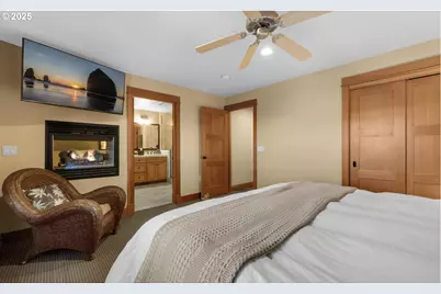 132 E Surfcrest Ave, Cannon Beach, OR 97110 - Photo 18