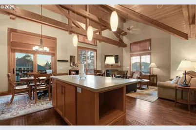 132 E Surfcrest Ave, Cannon Beach, OR 97110 - Photo 10