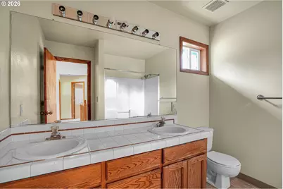 1802 NW Bella Vista Ave, Gresham, OR 97030 - Photo 30