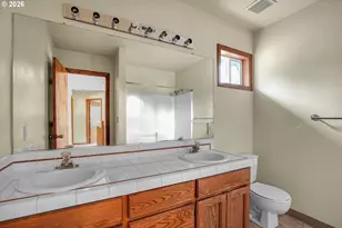 1802 NW Bella Vista Ave, Gresham, OR 97030 - Photo 30
